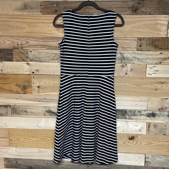 Talbots size Small Black and White Sleeveless Midi A-line Stretchy Soft Sundress - Picture 8 of 8